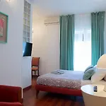 Savoia & Cavour _ Premium Signature _ Gæstehus Bari